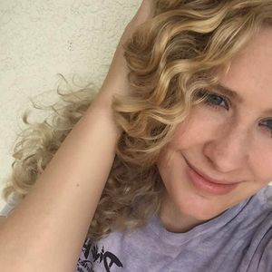 Meet your Posher, Ellen